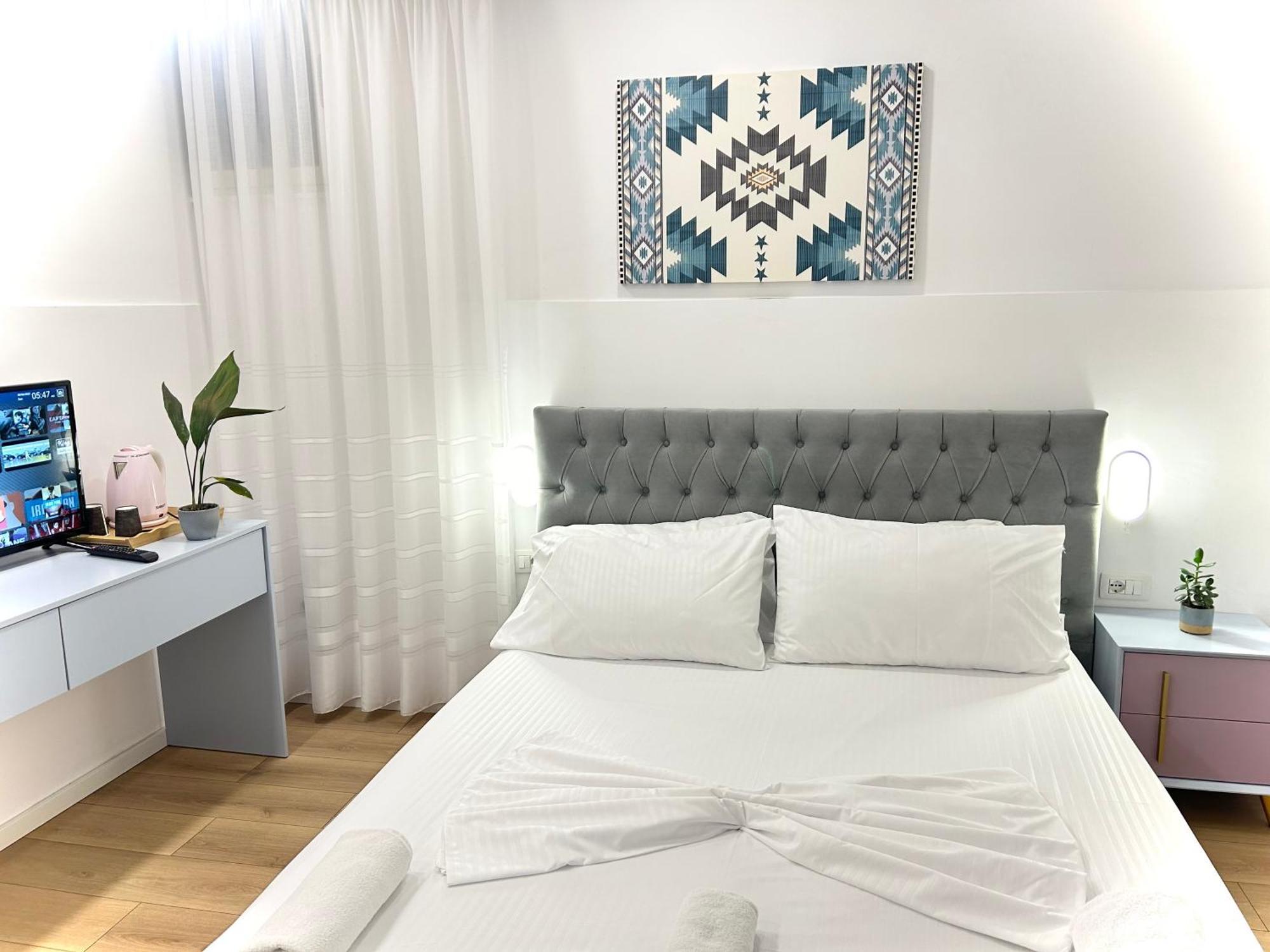 Square Hotel