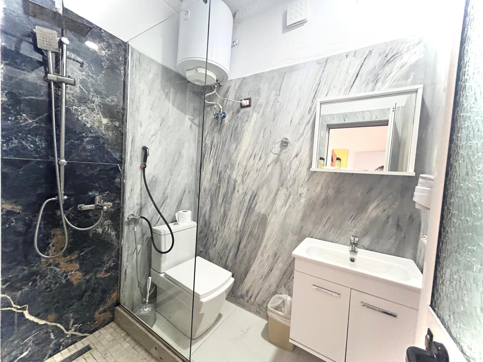 Square Hotel 3*