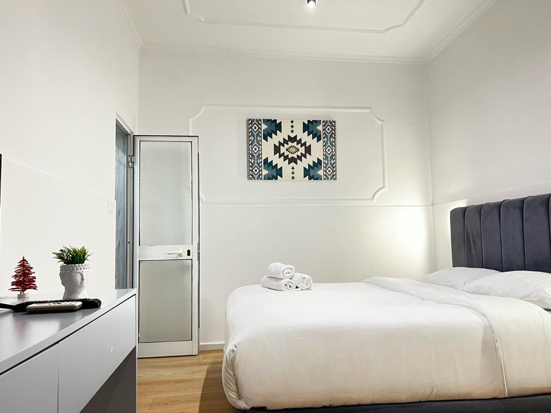 Square 3* Tirana