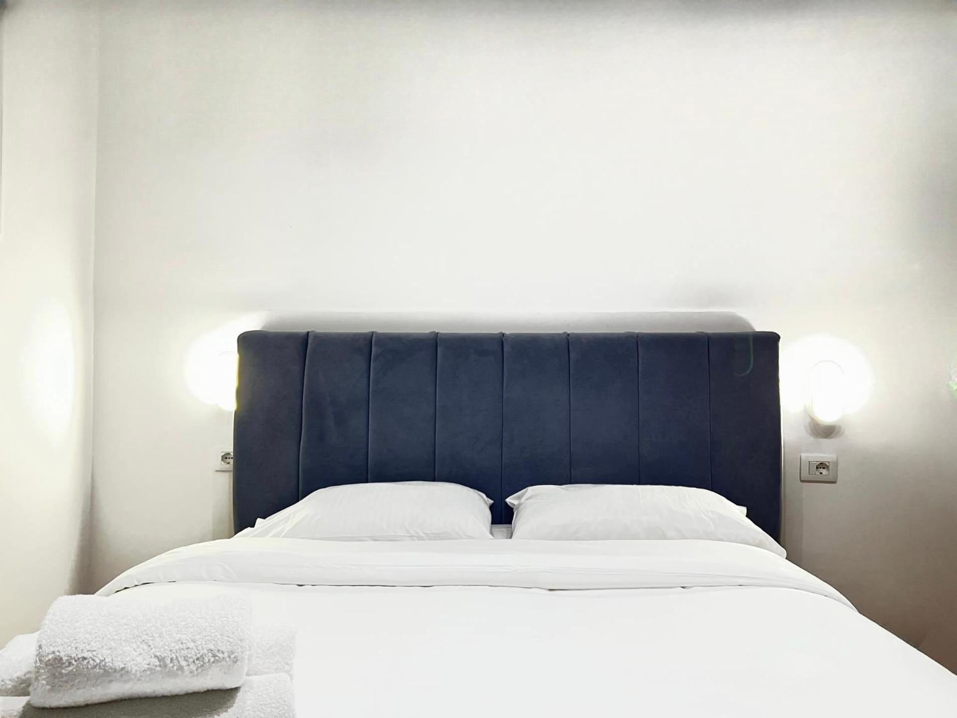 Square Hotel