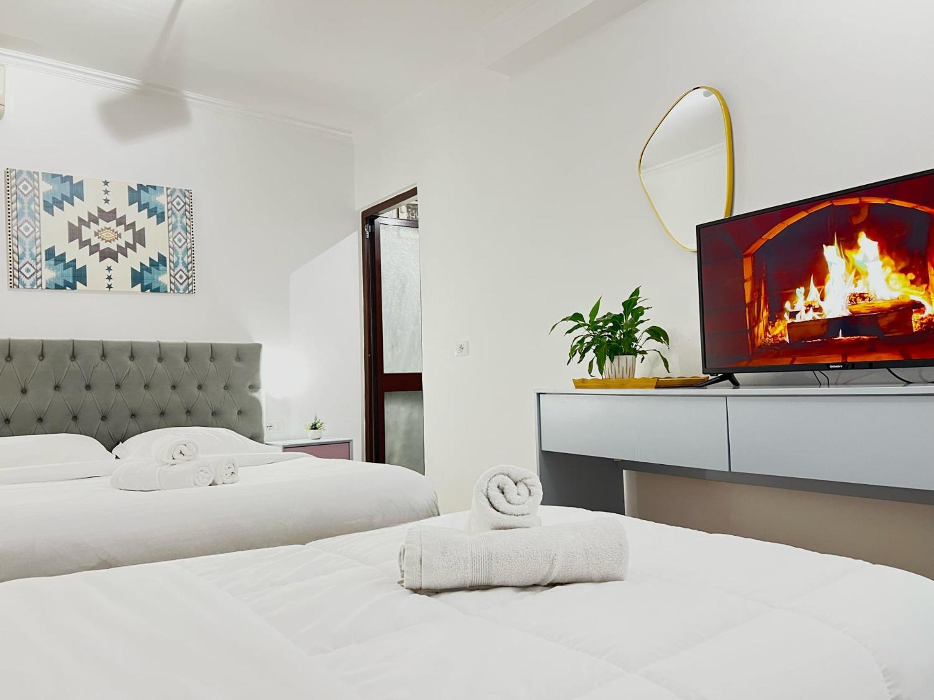 Hotel Square 3*
